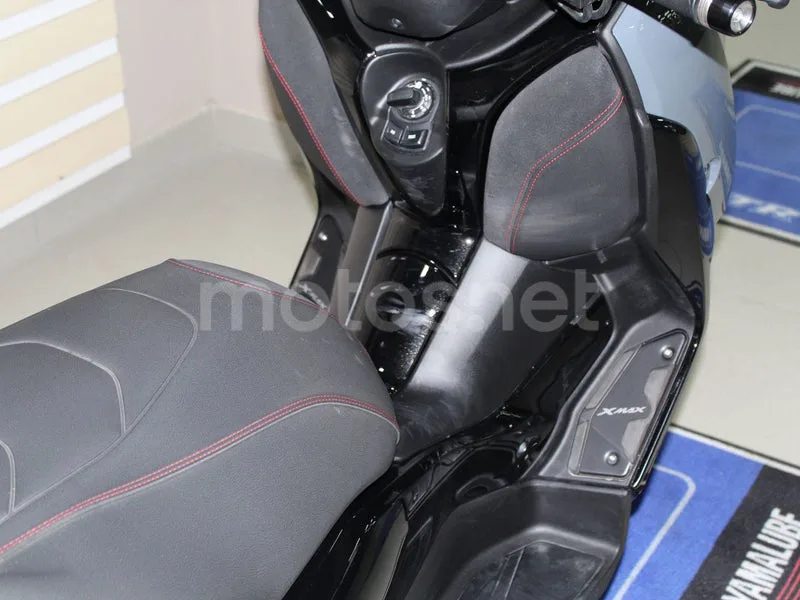 Yamaha XMAX 125 - Vista 10