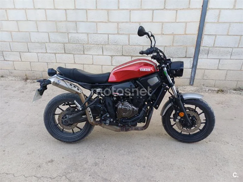 Yamaha XSR700 - Vista 3