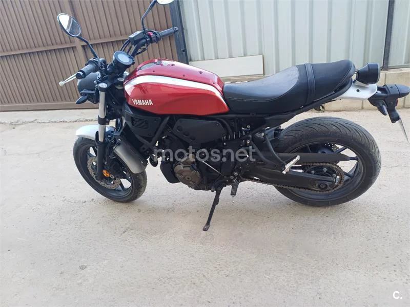 Yamaha XSR700 - Vista 4