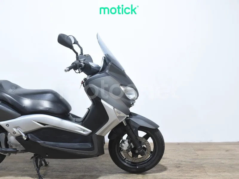 Yamaha XMAX 125 - Vista 4