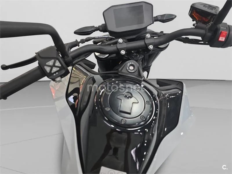 KTM 790 Adventure - Vista 18