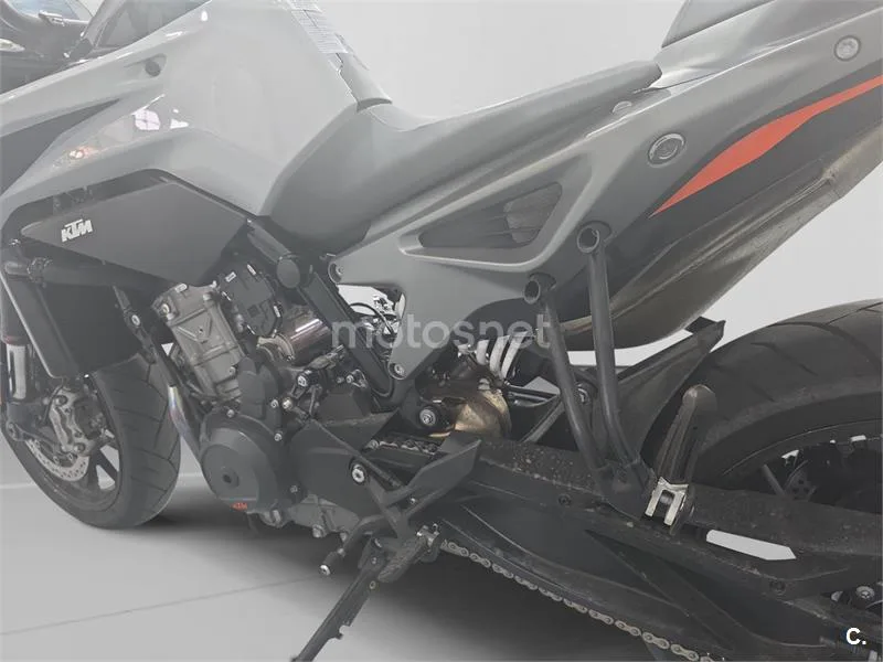 KTM 790 Adventure - Vista 19