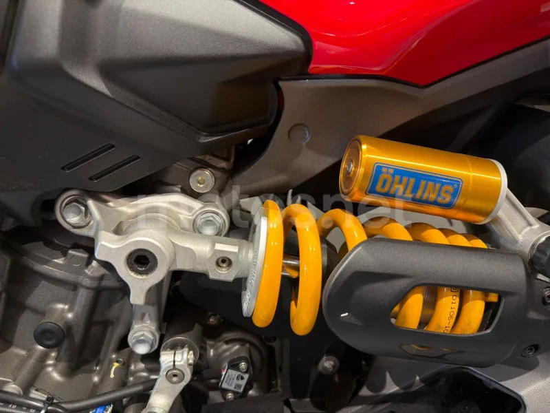 Ducati Streetfighter V2 - Vista 4