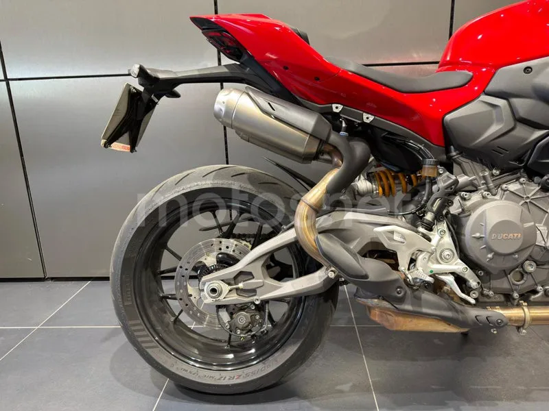Ducati Streetfighter V2 - Vista 5