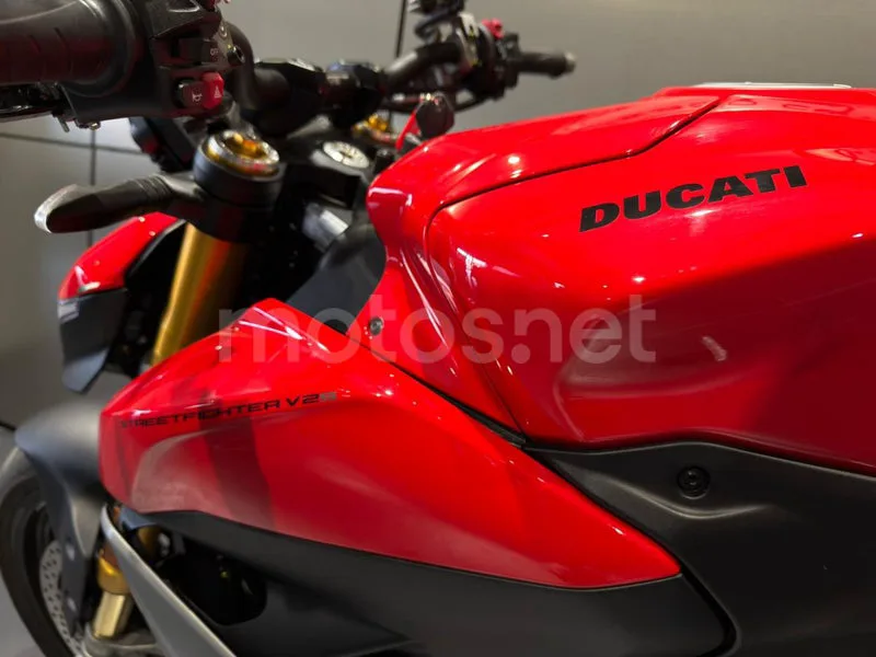 Ducati Streetfighter V2 - Vista 6