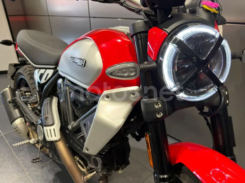 Ducati Scrambler - Vista 5