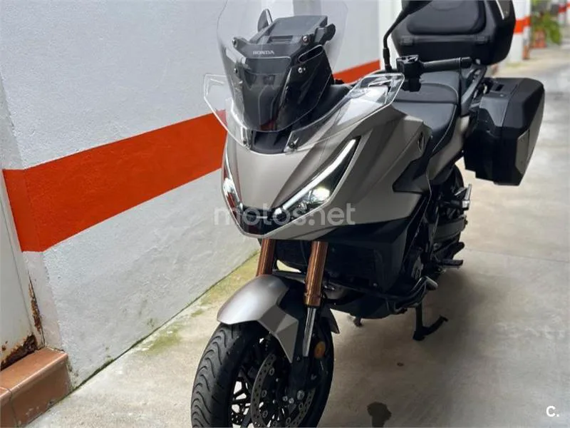Honda NT1100 - Vista 5