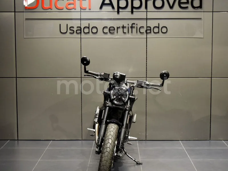Ducati Scrambler - Vista 4