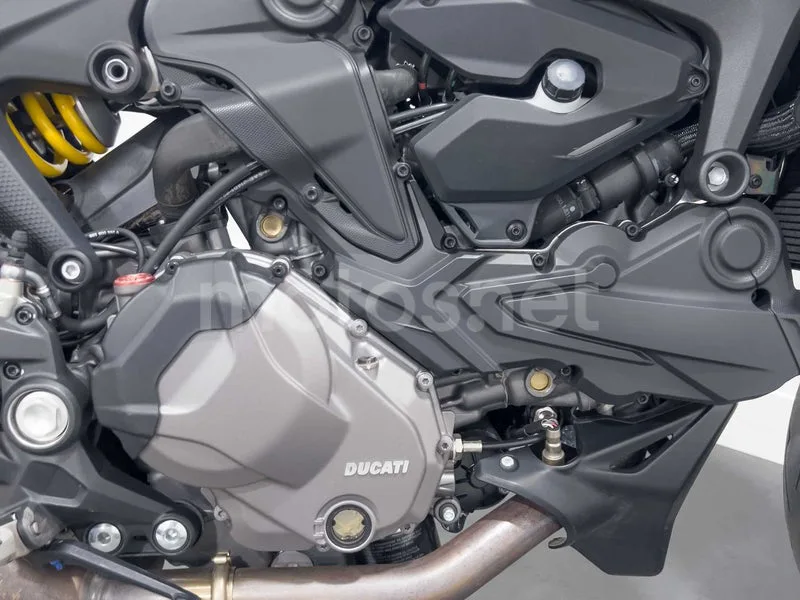 Ducati Monster - Vista 18