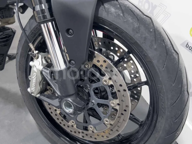 Ducati Monster - Vista 19