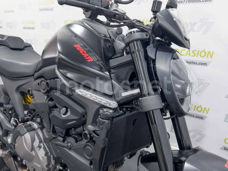 Ducati Monster - Vista 20