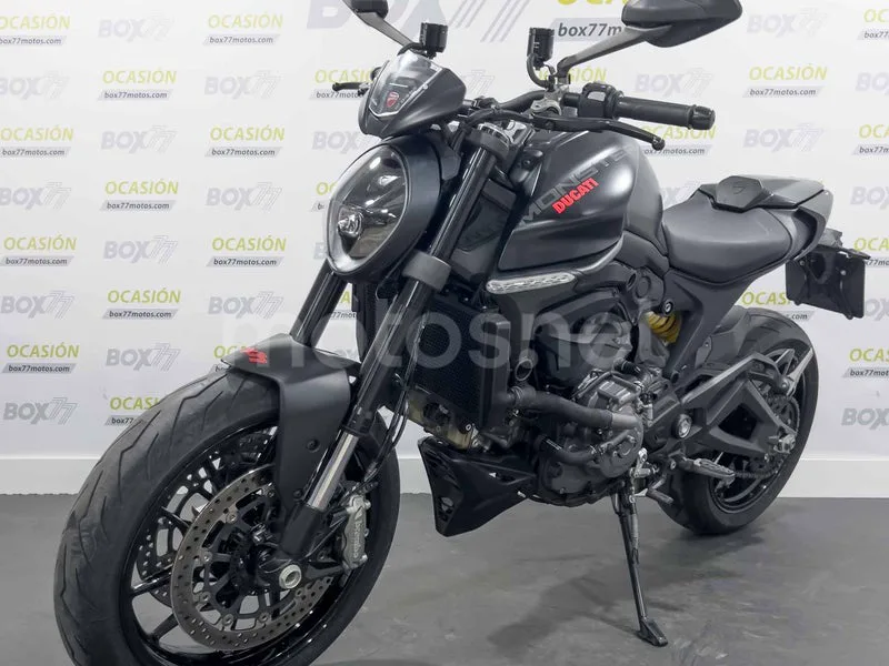 Ducati Monster - Vista 4