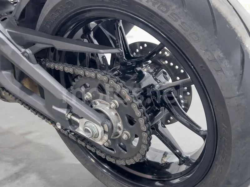 Ducati Monster - Vista 8