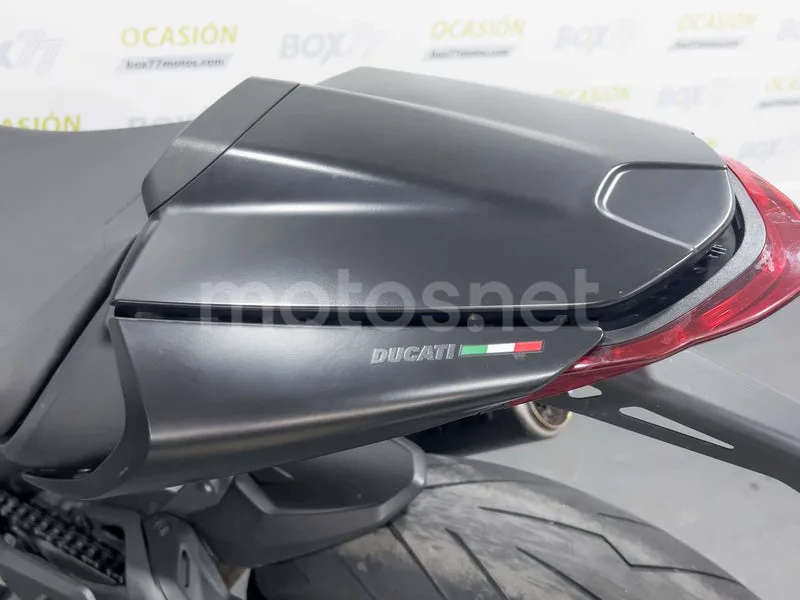 Ducati Monster - Vista 9