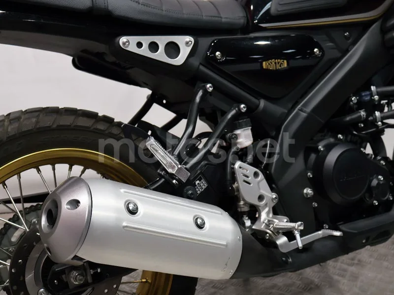 Yamaha XSR125 - Vista 15