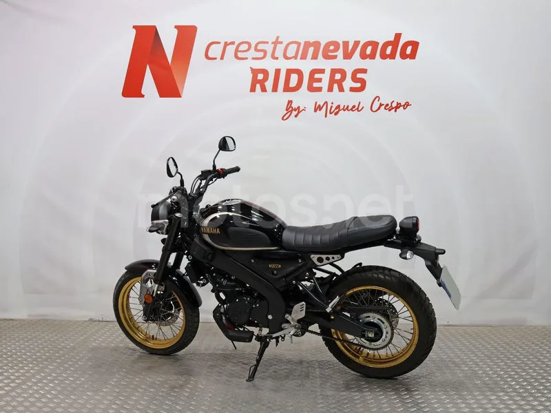 Yamaha XSR125 - Vista 10