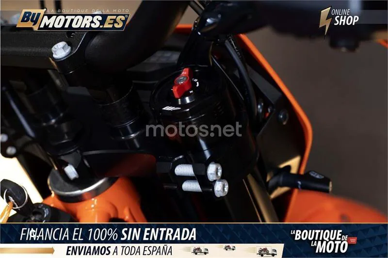 KTM 690 SMC R - Vista 23