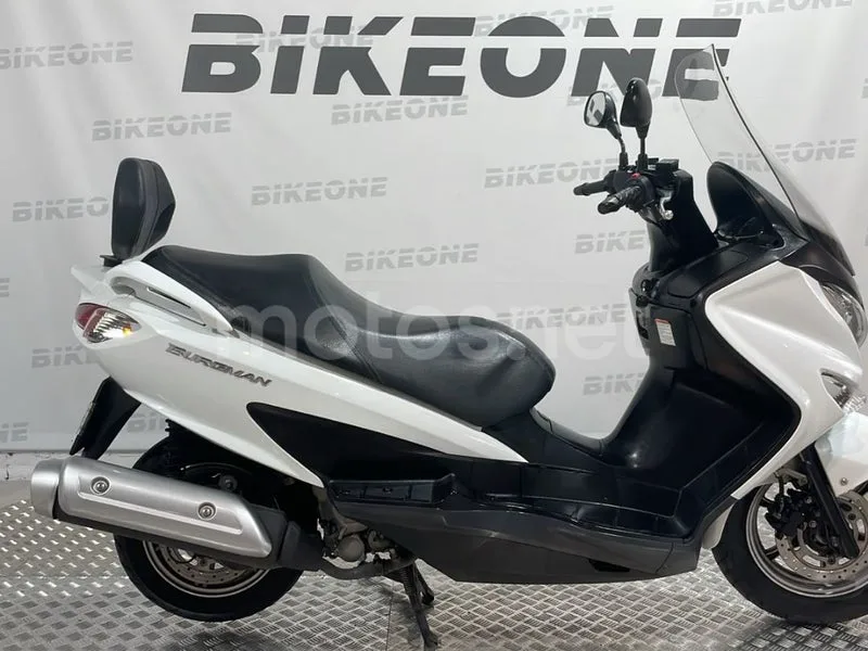 Suzuki Burgman 125 1699 € 2015 Málaga - 1