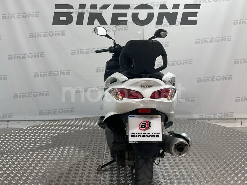 Suzuki Burgman 125 - Vista 6