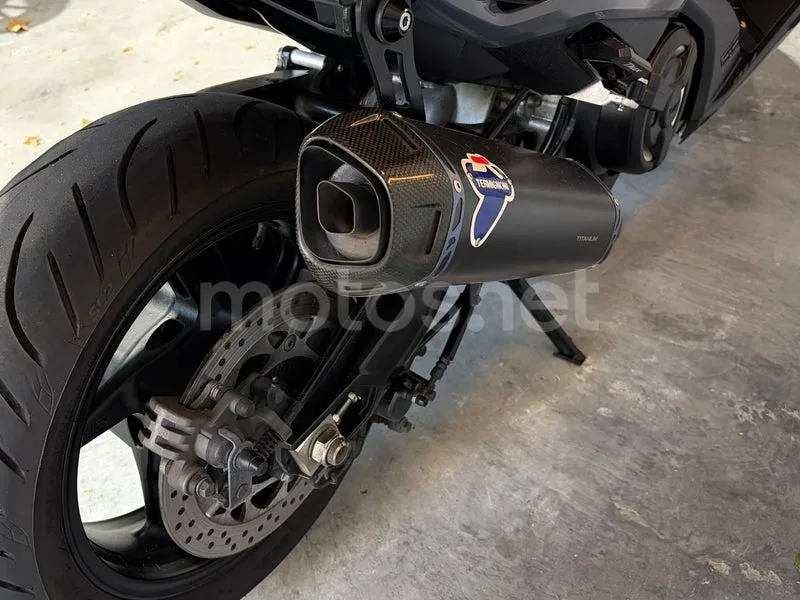 Yamaha TMAX - Vista 11