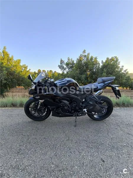 Kawasaki Ninja ZX-6R - Vista 7