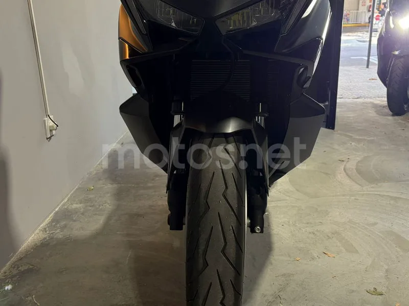Honda Forza 750 - Vista 8
