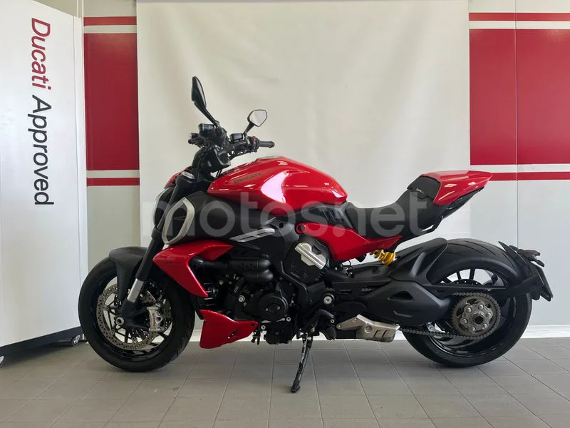 Ducati Diavel V4 - Vista 4