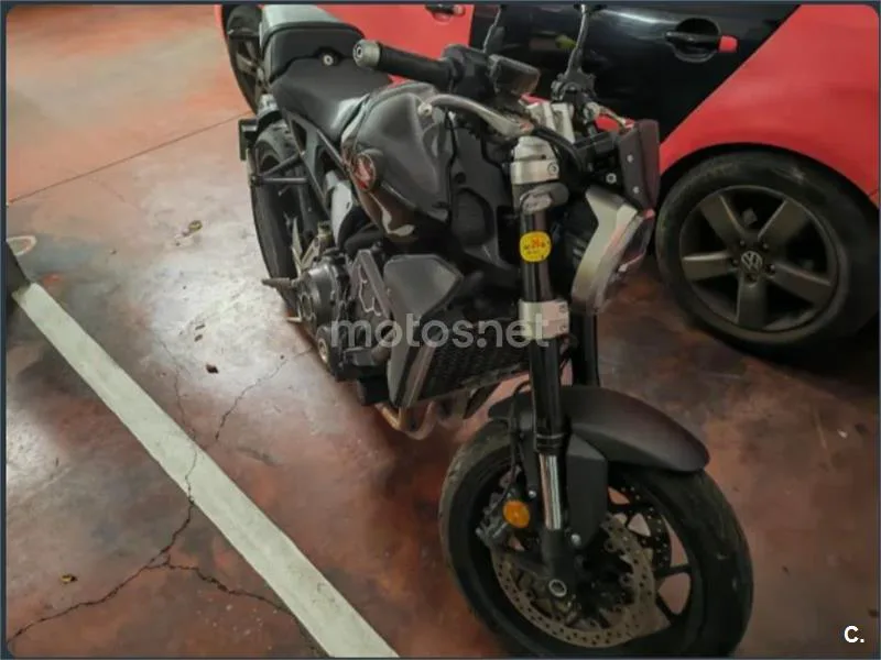 Honda CB1000R - Vista 3