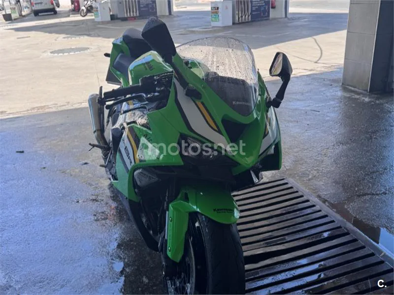Kawasaki Ninja ZX-6R - Vista 3