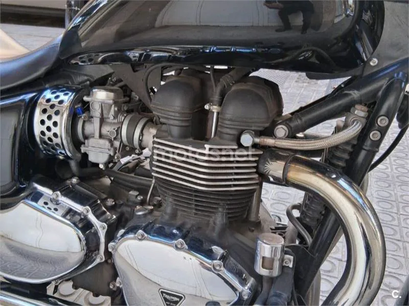Triumph America - Vista 10