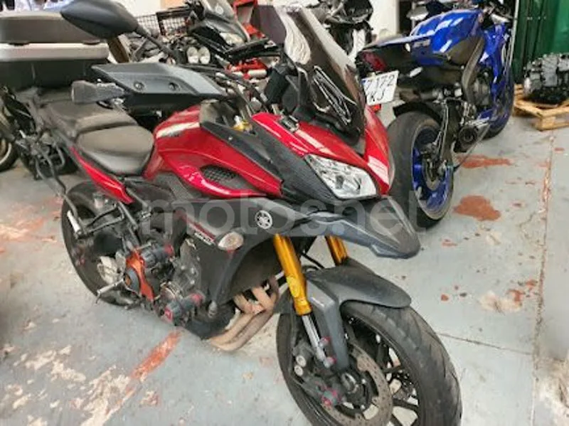 Yamaha MT-09 Tracer - Vista 7