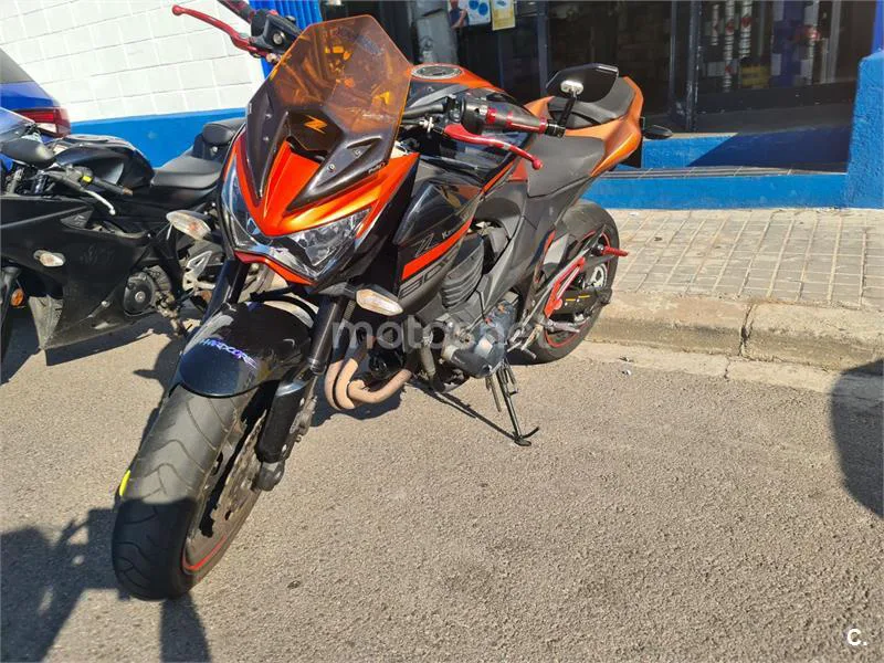 Kawasaki Z800 - Vista 4