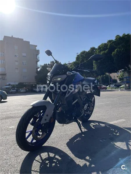 Yamaha MT-125 - Vista 8