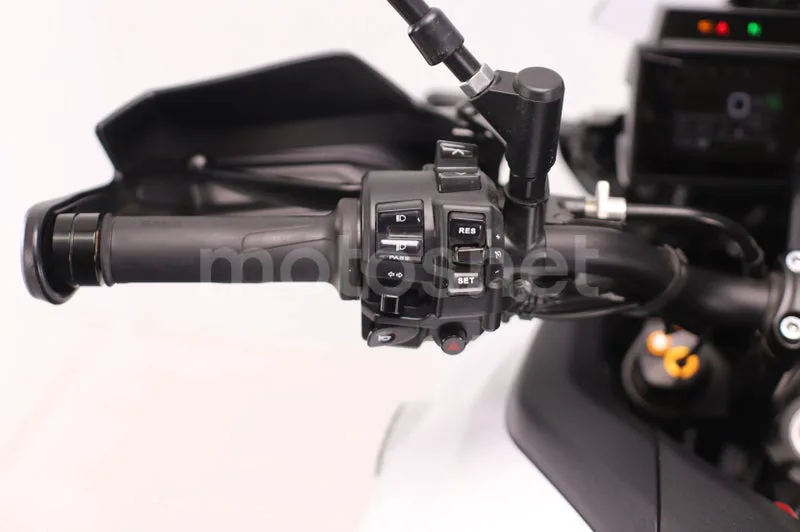 Yamaha Tracer 9 - Vista 8