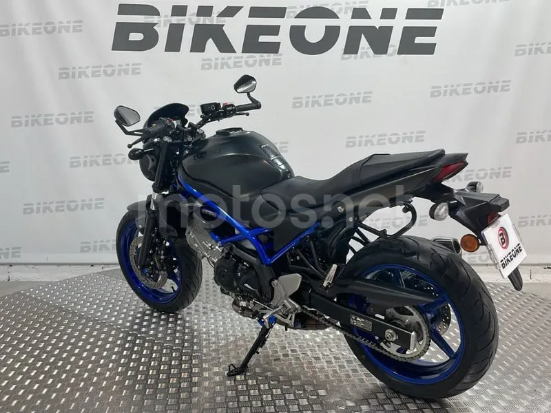 Suzuki SV650 - Vista 6