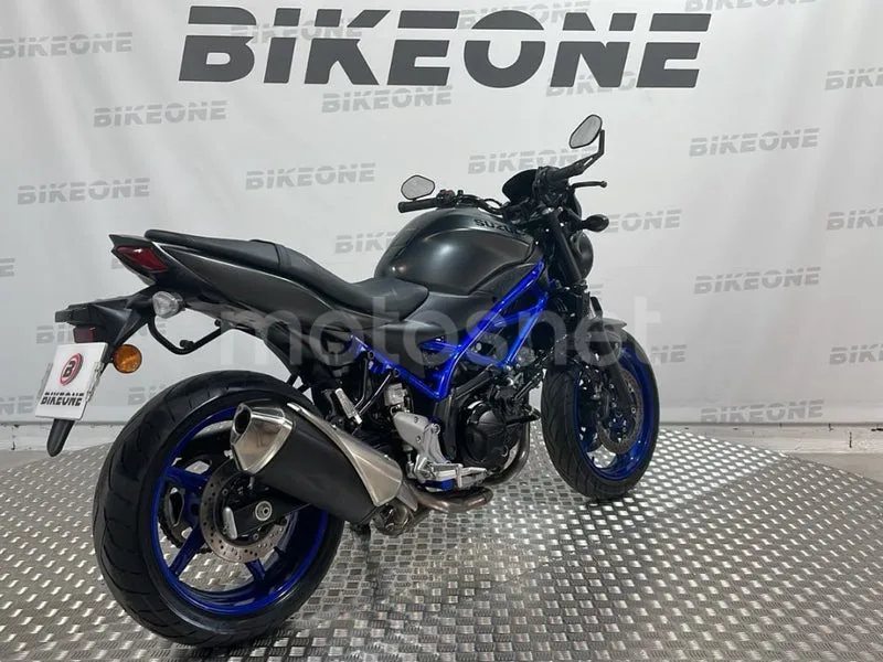 Suzuki SV650 - Vista 8
