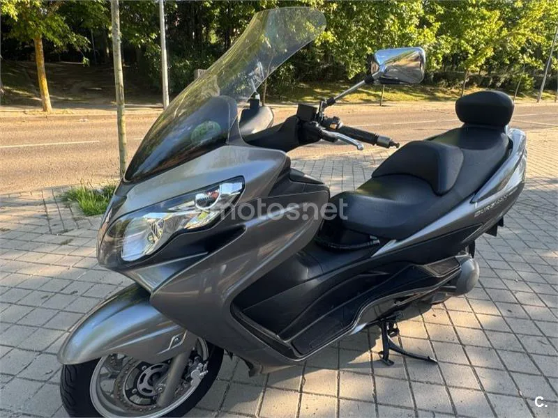 Suzuki Burgman 400 - Vista 12