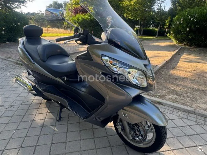 Suzuki Burgman 400 - Vista 13