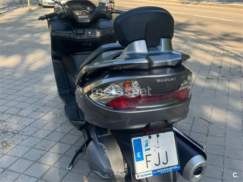 Suzuki Burgman 400 - Vista 17
