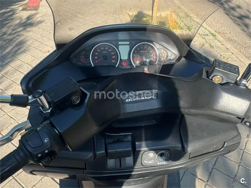 Suzuki Burgman 400 - Vista 5