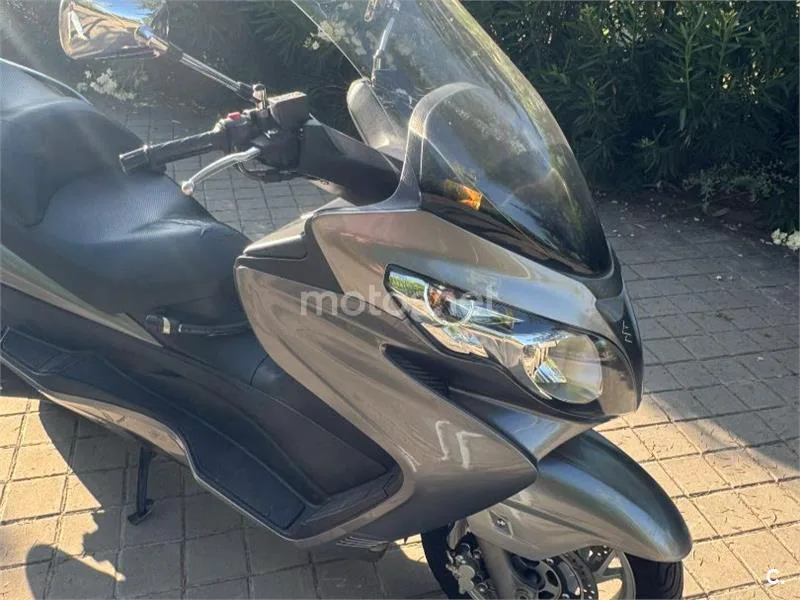 Suzuki Burgman 400 - Vista 8