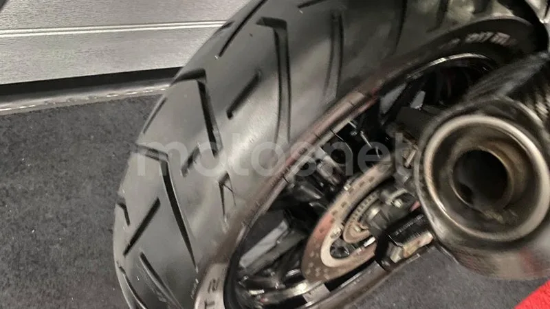 Suzuki V-Strom 1000 - Vista 11