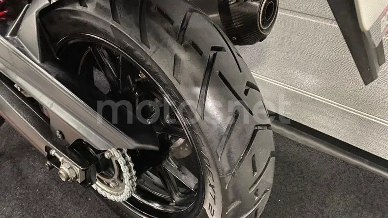 Suzuki V-Strom 1000 - Vista 19