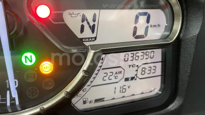 Suzuki V-Strom 1000 - Vista 3