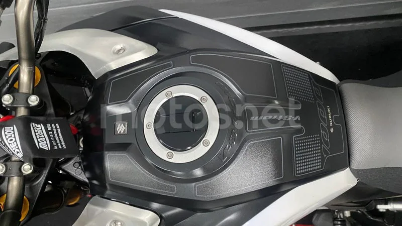 Suzuki V-Strom 1000 - Vista 21