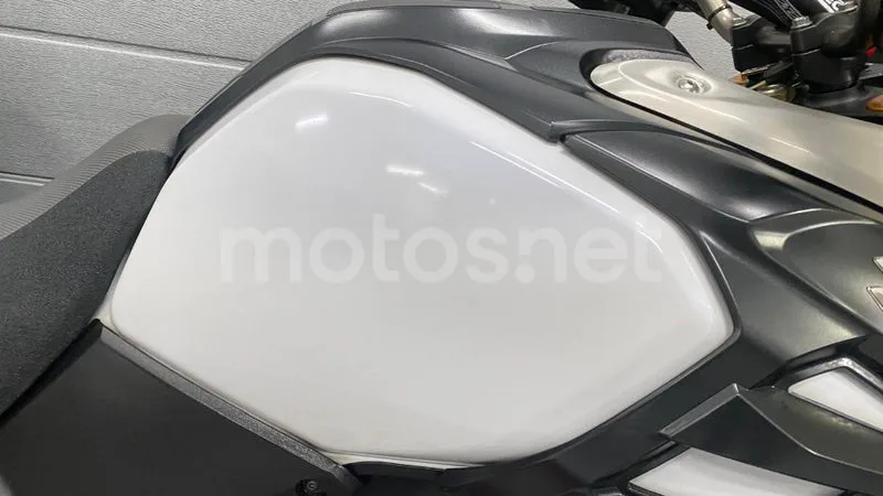 Suzuki V-Strom 1000 - Vista 5