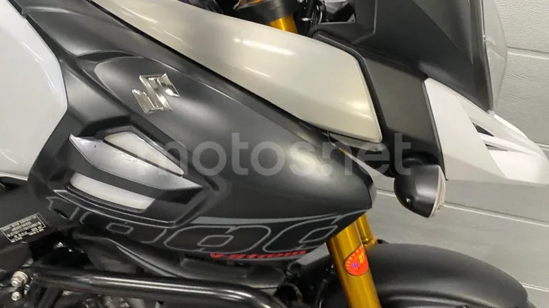 Suzuki V-Strom 1000 - Vista 6