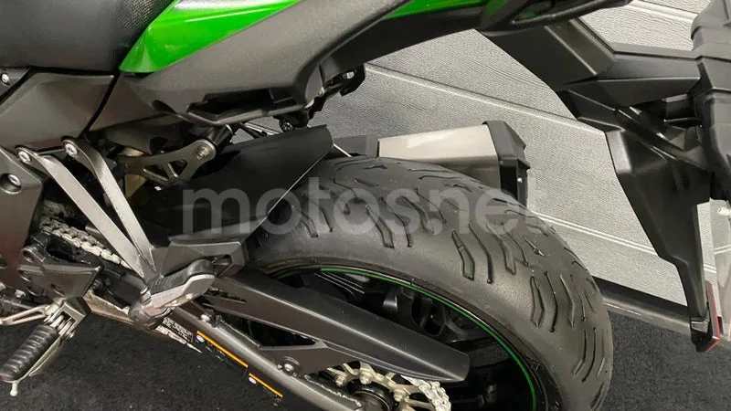 Kawasaki Ninja 1000SX - Vista 10
