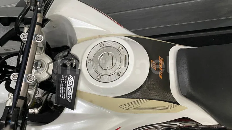 Yamaha XT660Z Ténéré - Vista 15