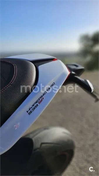 Ducati Hypermotard 939 - Vista 6